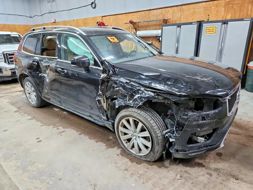 2016 VOLVO XC90 T6  