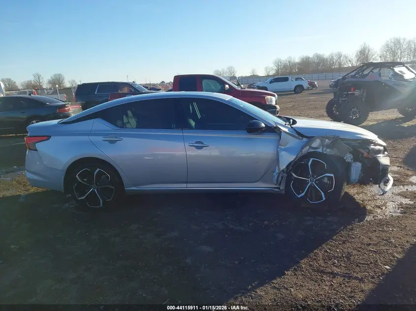 2023 NISSAN ALTIMA SR FWD
