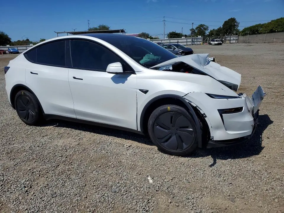 2026 TESLA MODEL Y   