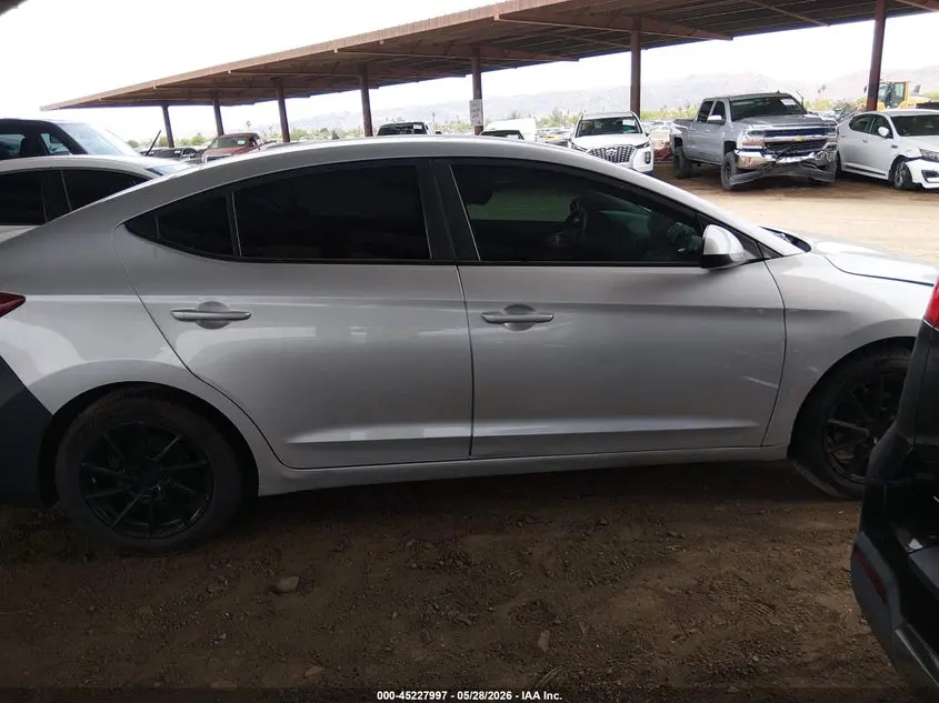 2018 HYUNDAI ELANTRA SE