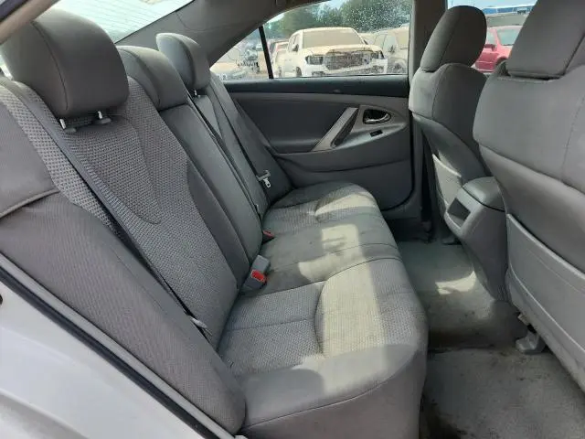 2011 TOYOTA CAMRY SE  