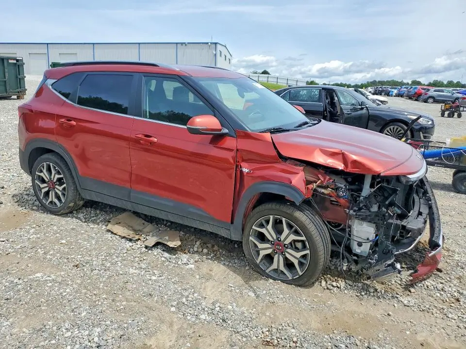 2021 KIA SELTOS S  
