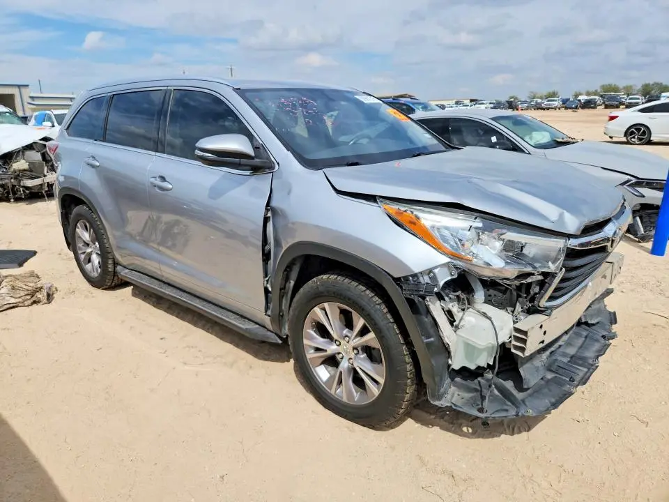 2015 TOYOTA HIGHLANDER XLE  