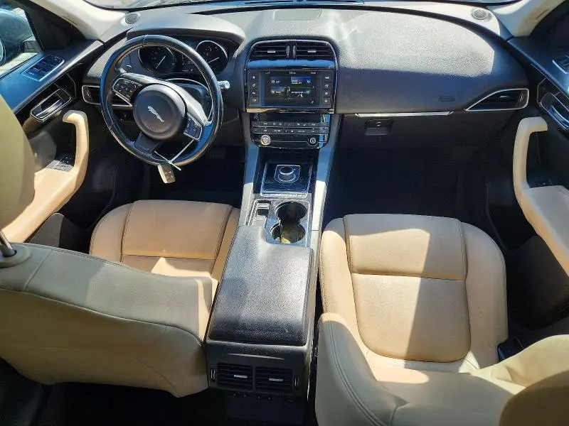 2017 JAGUAR F-PACE PREMIUM  