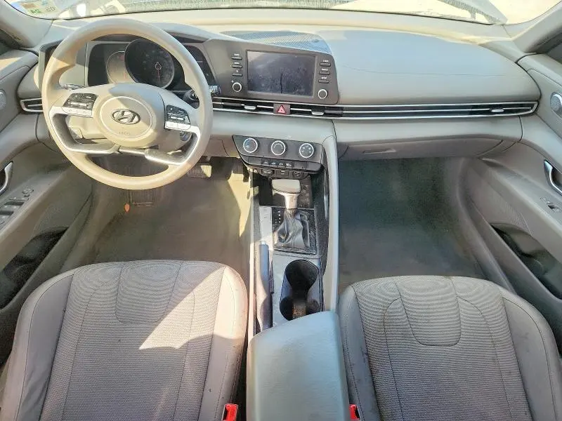 2021 HYUNDAI ELANTRA SE  