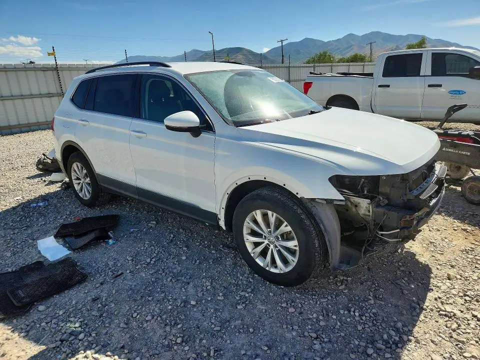 2018 VOLKSWAGEN TIGUAN SE  