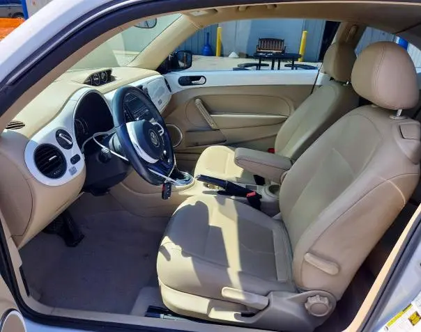 2013 VOLKSWAGEN BEETLE   