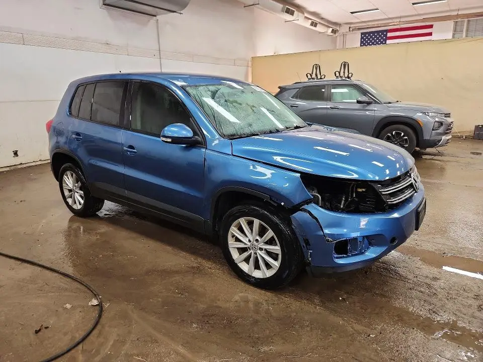 2017 VOLKSWAGEN TIGUAN S  
