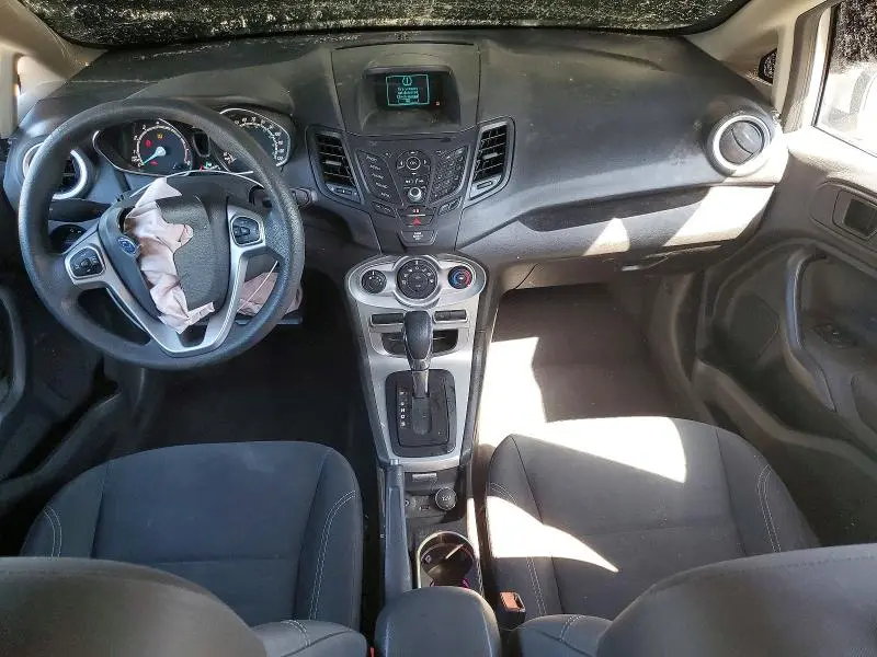 2017 FORD FIESTA SE  