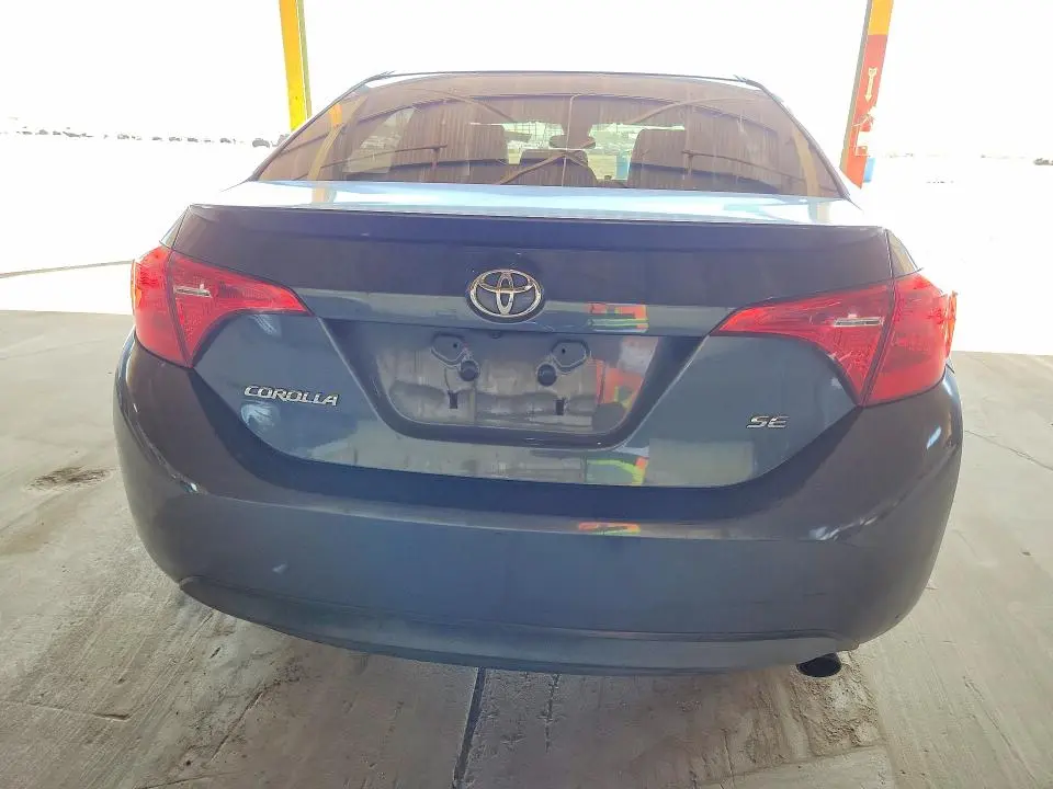 2017 TOYOTA COROLLA SE  