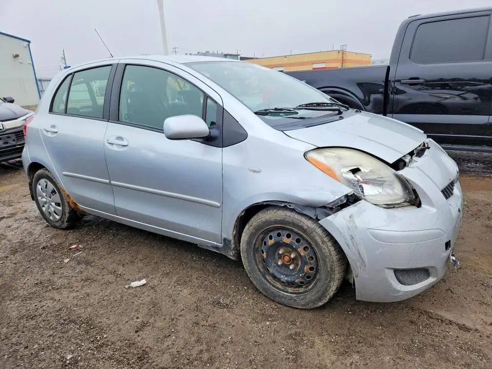 2010 TOYOTA YARIS BASE  