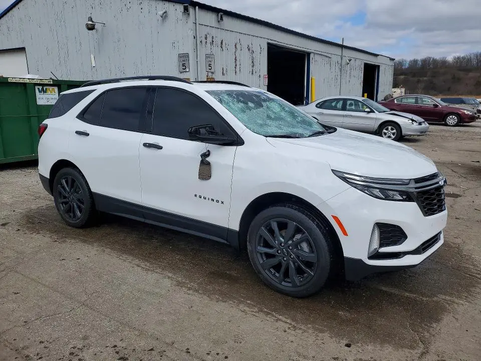 2023 CHEVROLET EQUINOX RS  