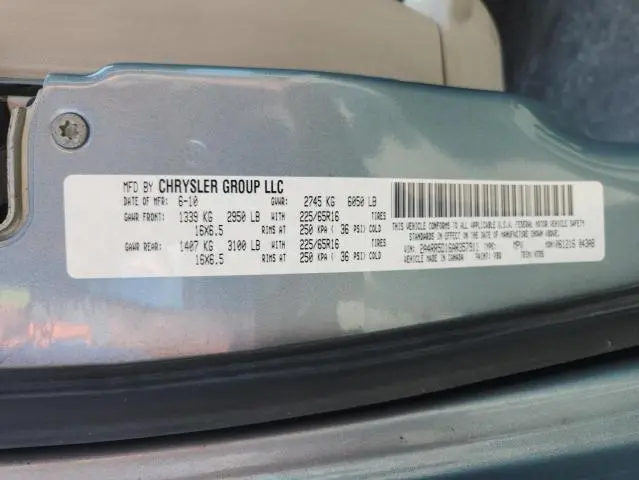 2010 CHRYSLER TOWN & COUNTRY TOURING  