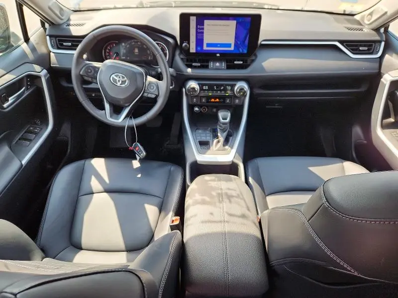 2024 TOYOTA RAV4 XLE PREMIUM  