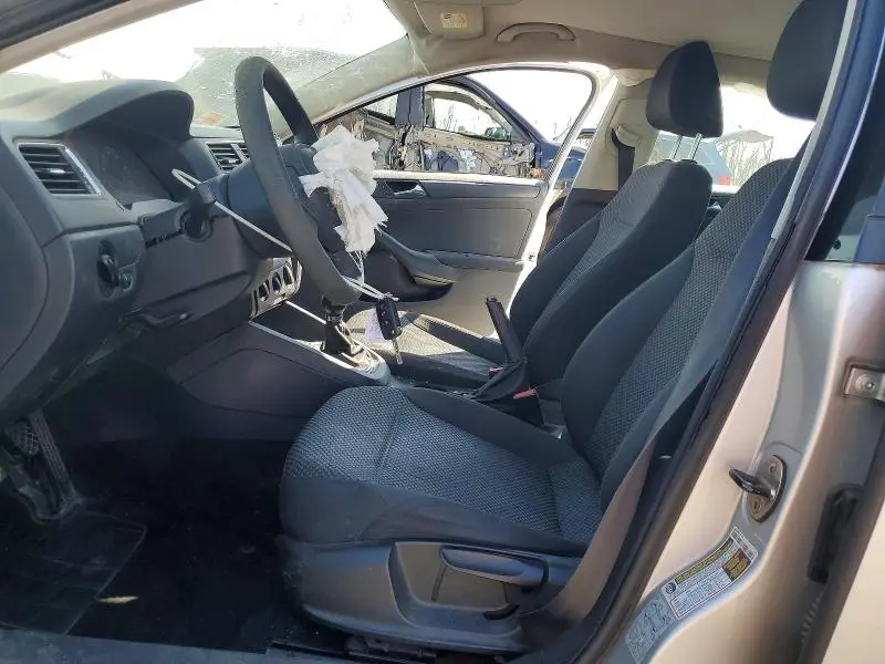 2011 VOLKSWAGEN JETTA BASE  