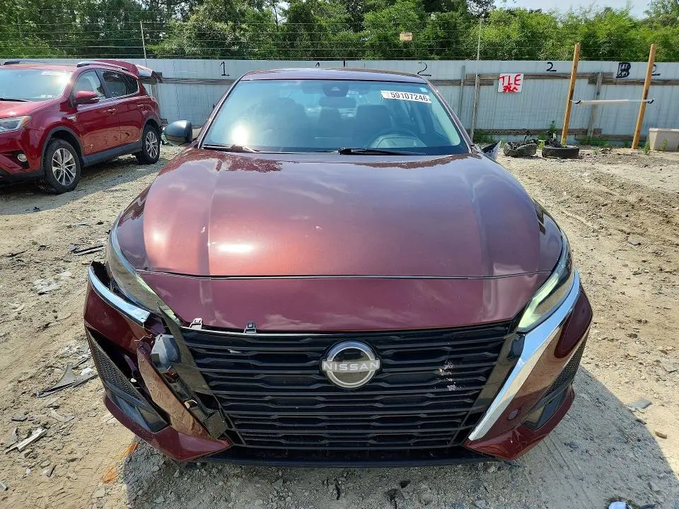2024 NISSAN ALTIMA SV  