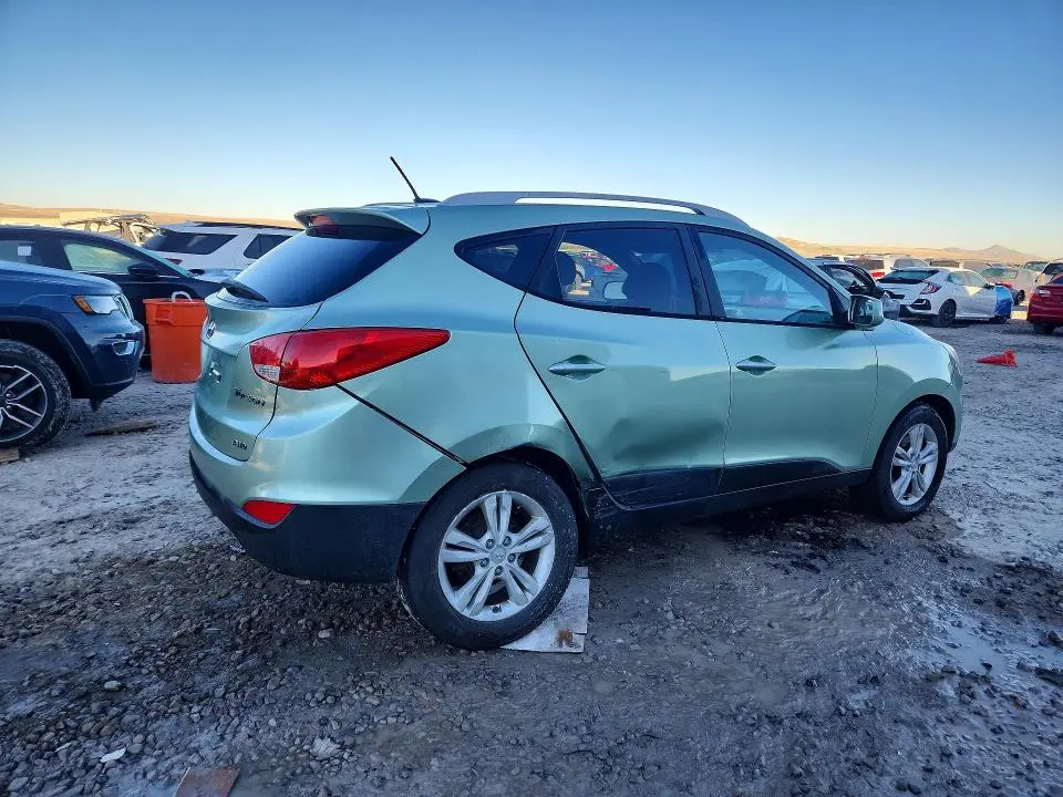 2010 HYUNDAI TUCSON GLS  
