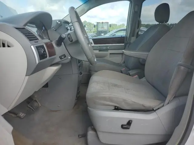 2010 CHRYSLER TOWN & COUNTRY TOURING