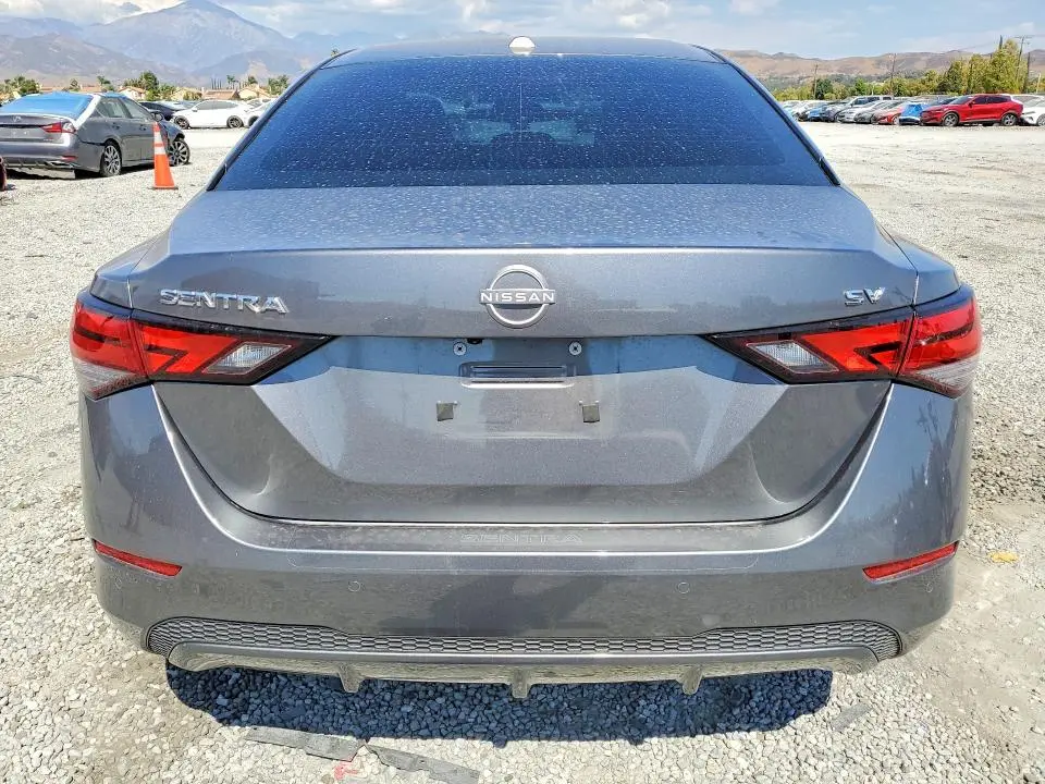 2024 NISSAN SENTRA SV  