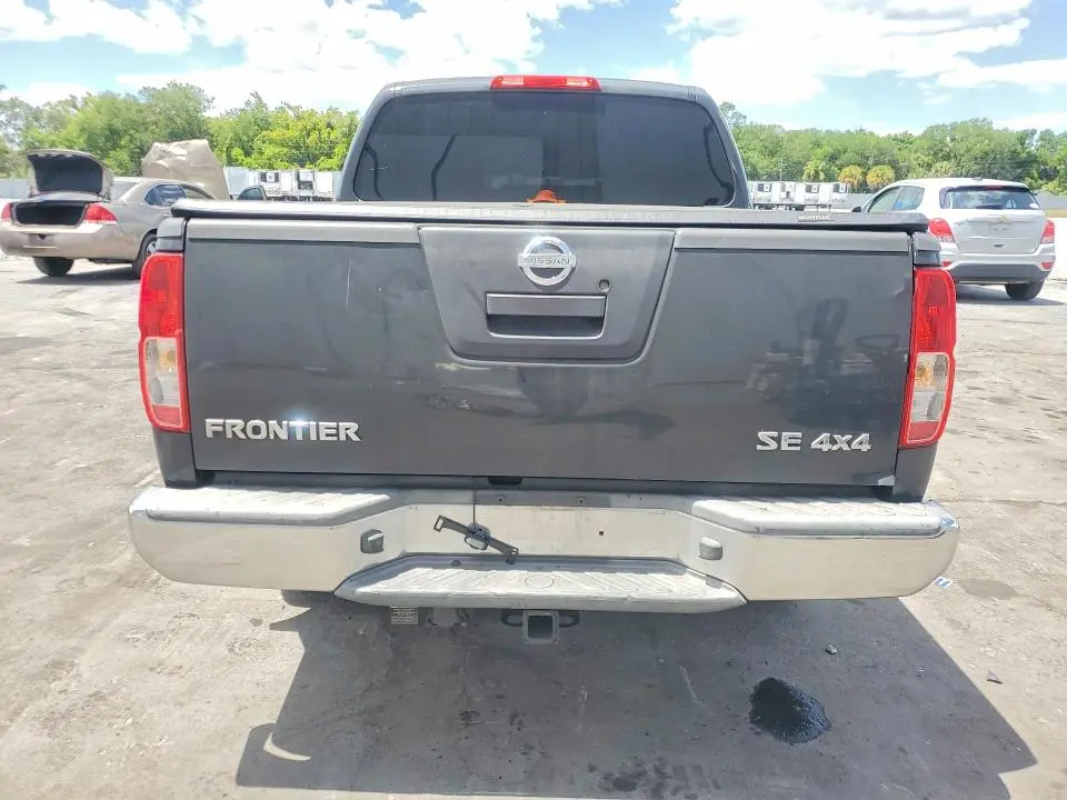 2010 NISSAN FRONTIER SE V6  