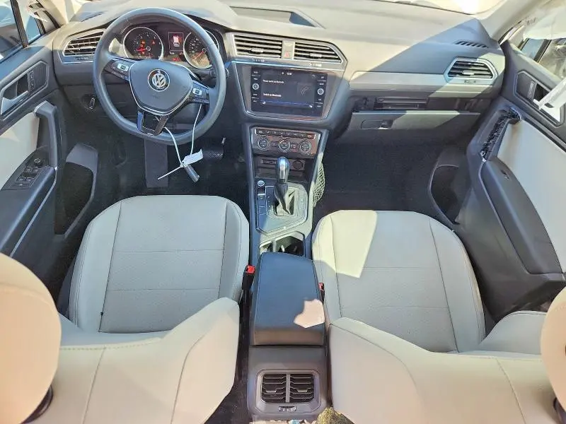 2020 VOLKSWAGEN TIGUAN SE  