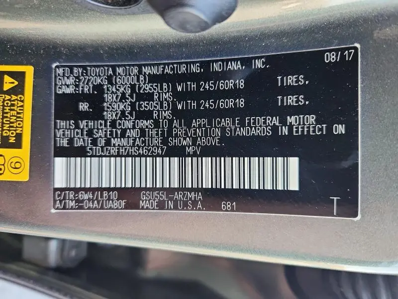 2017 TOYOTA HIGHLANDER SE  