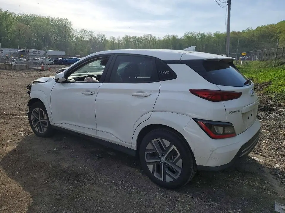 2023 HYUNDAI KONA SE  