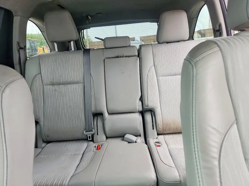 2014 TOYOTA HIGHLANDER LE PLUS  