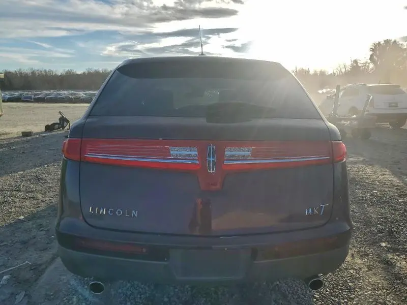 2010 LINCOLN MKT   