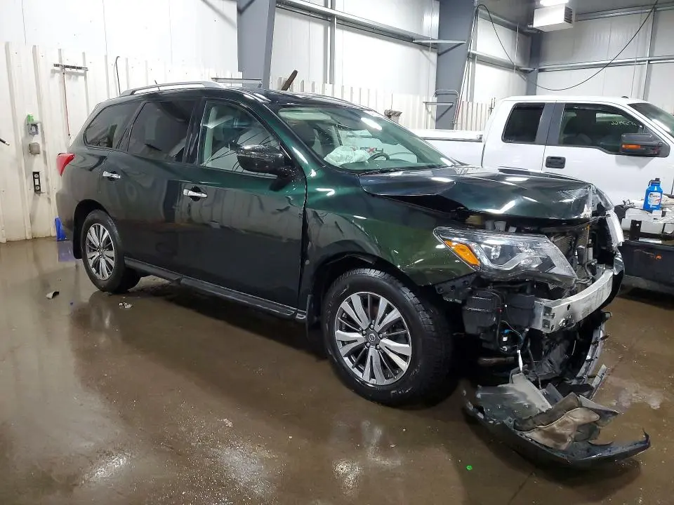 2018 NISSAN PATHFINDER SV  