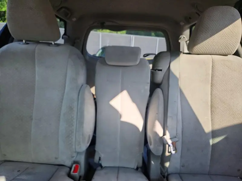 2013 TOYOTA SIENNA LE  