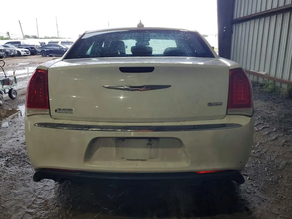 2016 CHRYSLER 300 LIMITED  