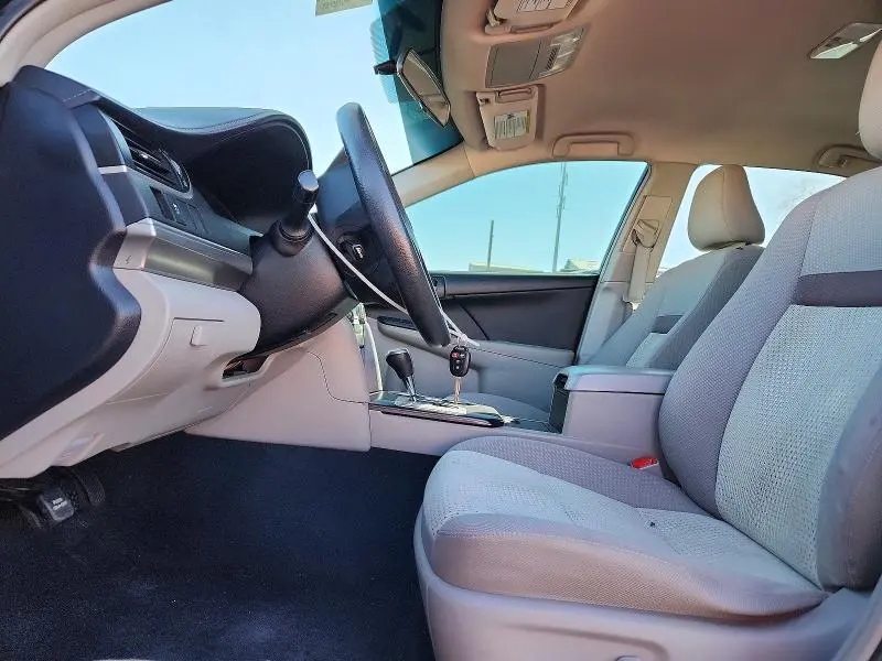 2013 TOYOTA CAMRY LE  