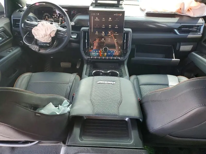 2025 GMC YUKON AT4  