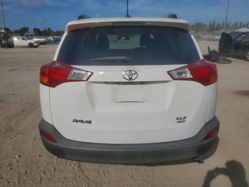 2014 TOYOTA RAV4 XLE  