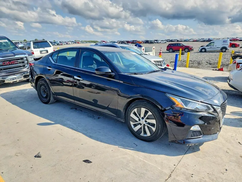 2020 NISSAN ALTIMA S  