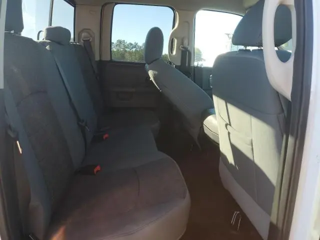 2018 RAM 1500 SLT