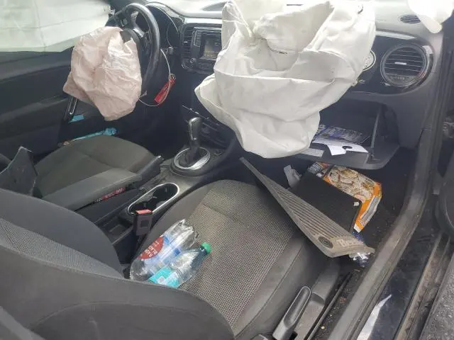 2018 VOLKSWAGEN BEETLE S  