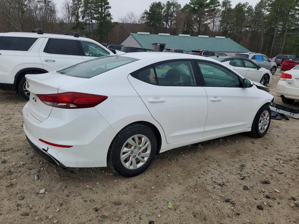 2018 HYUNDAI ELANTRA SE  