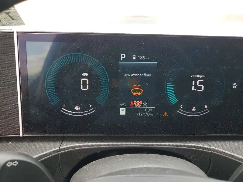 2025 HYUNDAI SANTA FE SE  