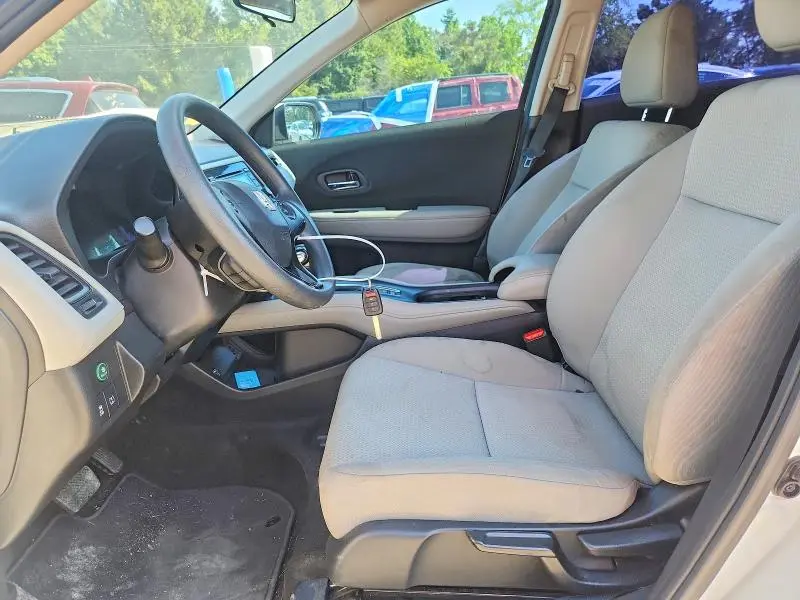 2022 HONDA HR-V LX  