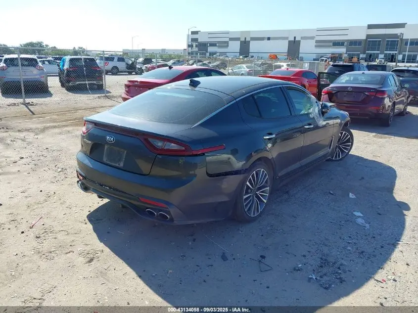 2019 KIA STINGER  