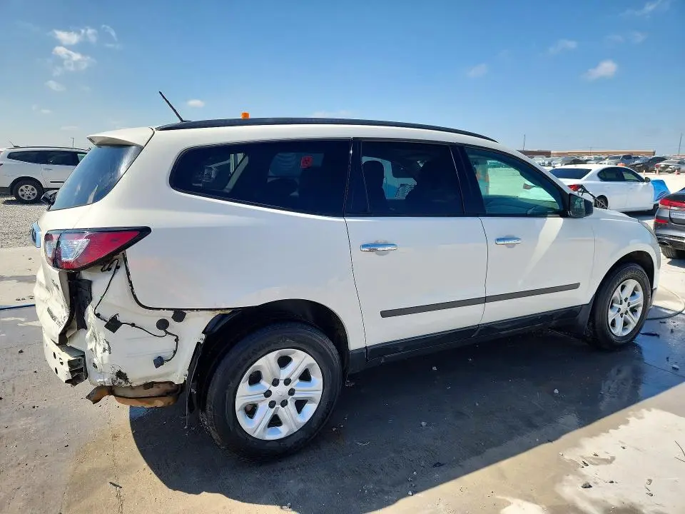 2015 CHEVROLET TRAVERSE LS  