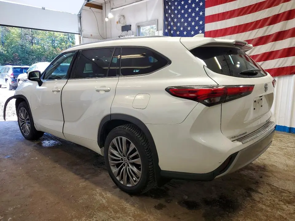 2020 TOYOTA HIGHLANDER PLATINUM  
