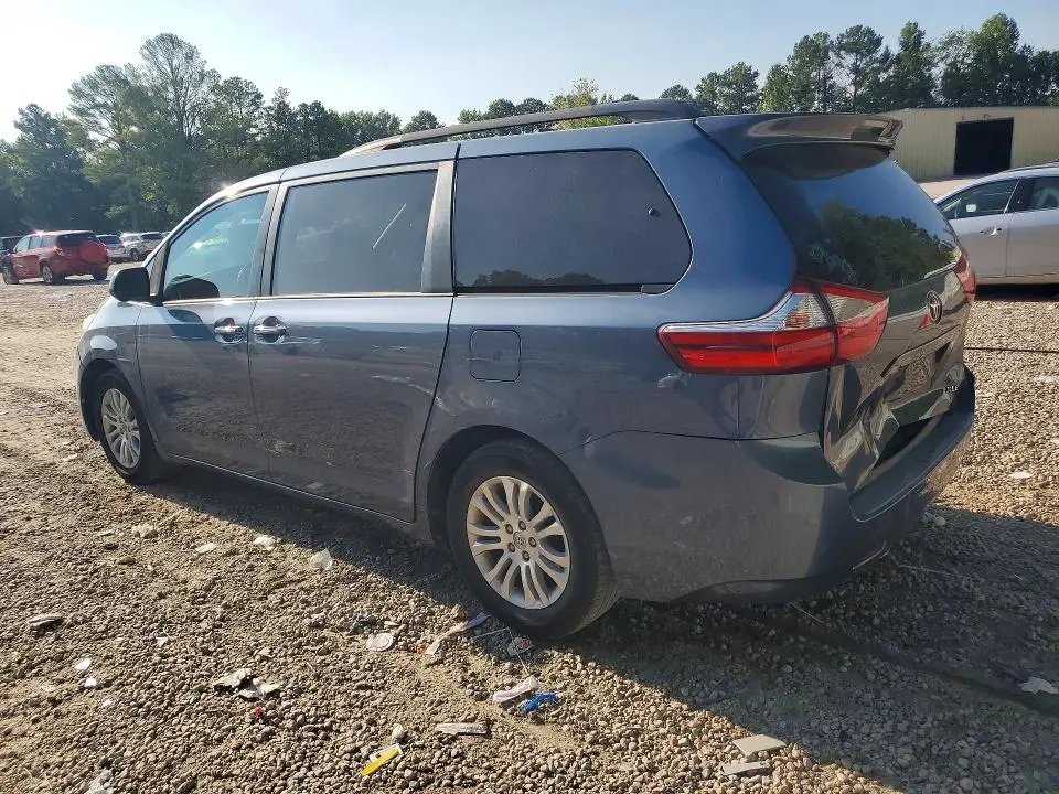 2015 TOYOTA SIENNA XLE 8-PASSENGER  