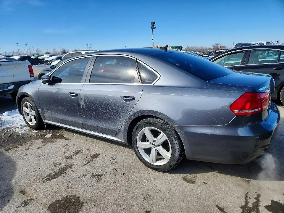 2014 VOLKSWAGEN PASSAT SE  