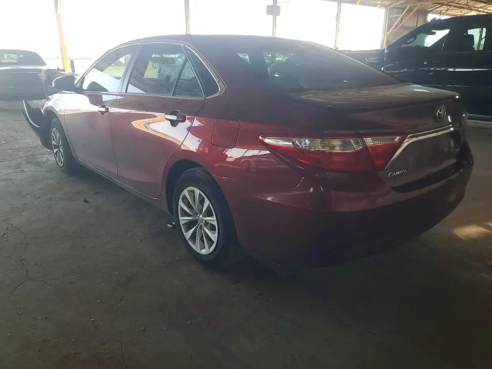 2016 TOYOTA CAMRY LE  