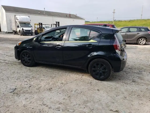 2016 TOYOTA PRIUS C   