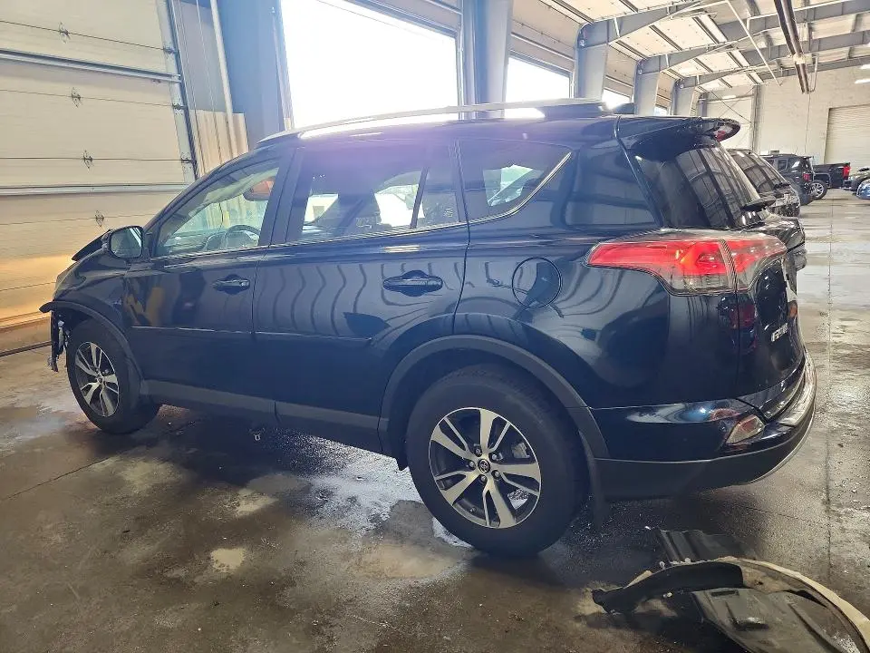 2018 TOYOTA RAV4 XLE  