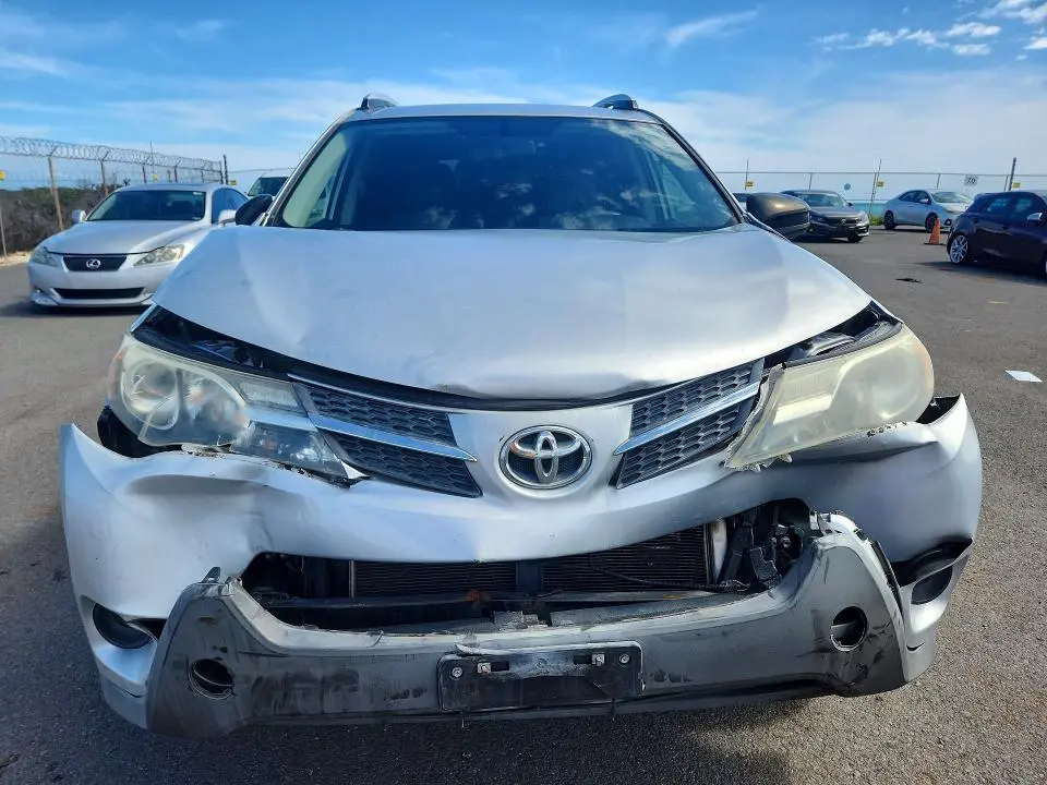 2014 TOYOTA RAV4 LE  